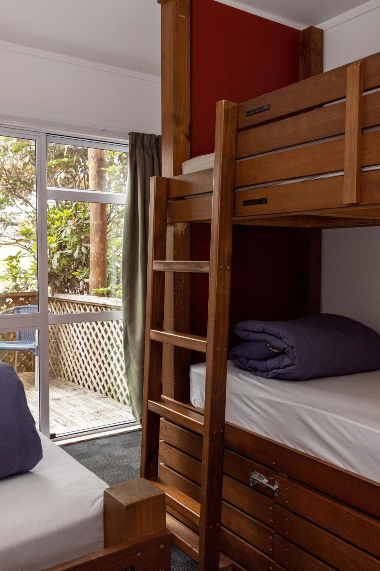Haka House Taupo Hostel Bagian luar foto