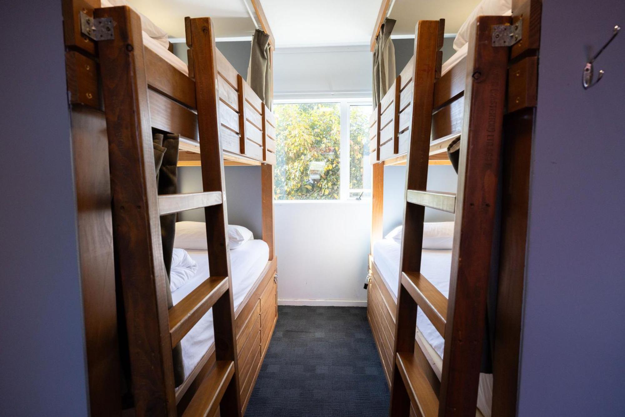 Haka House Taupo Hostel Bagian luar foto