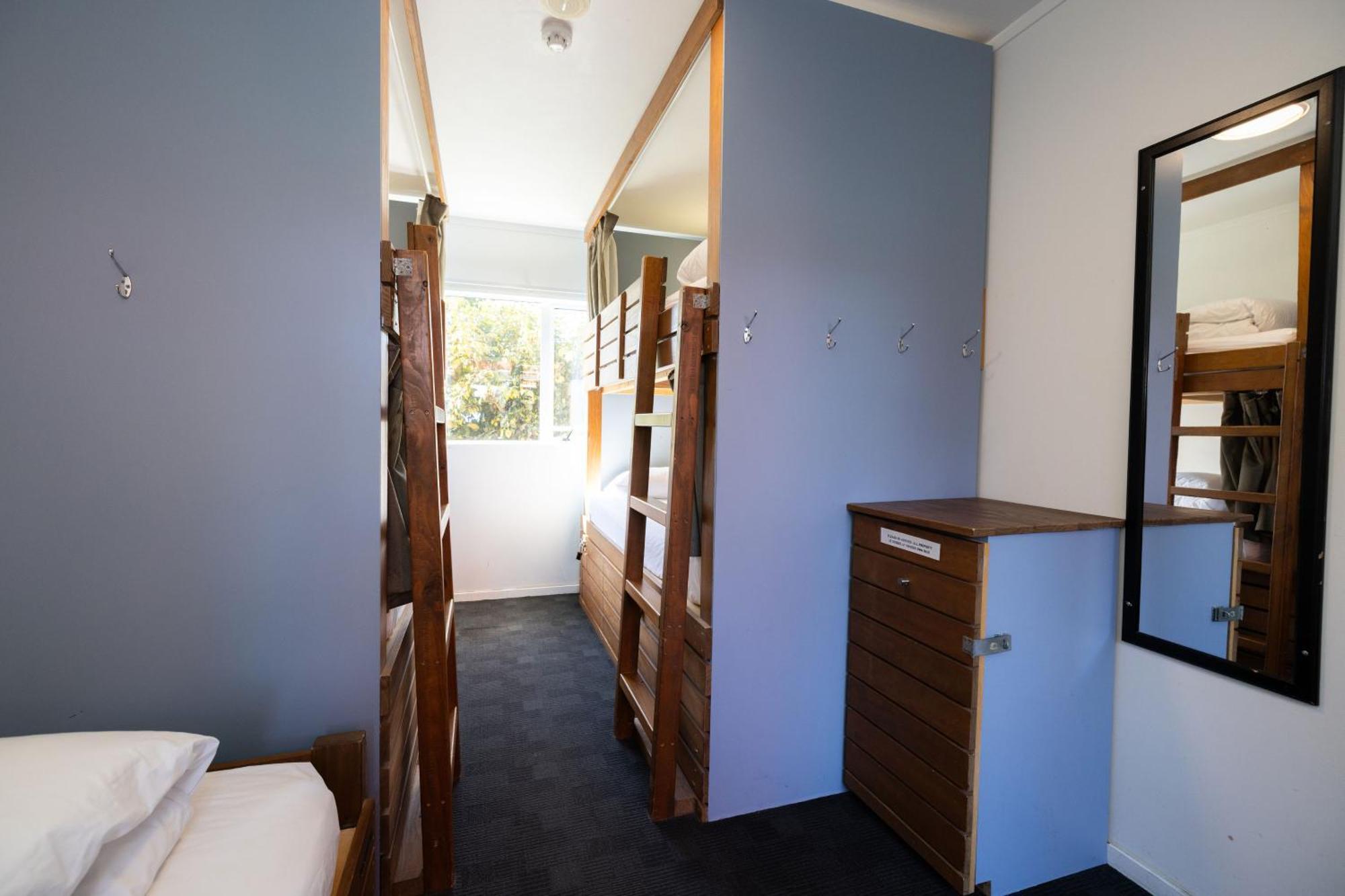 Haka House Taupo Hostel Bagian luar foto