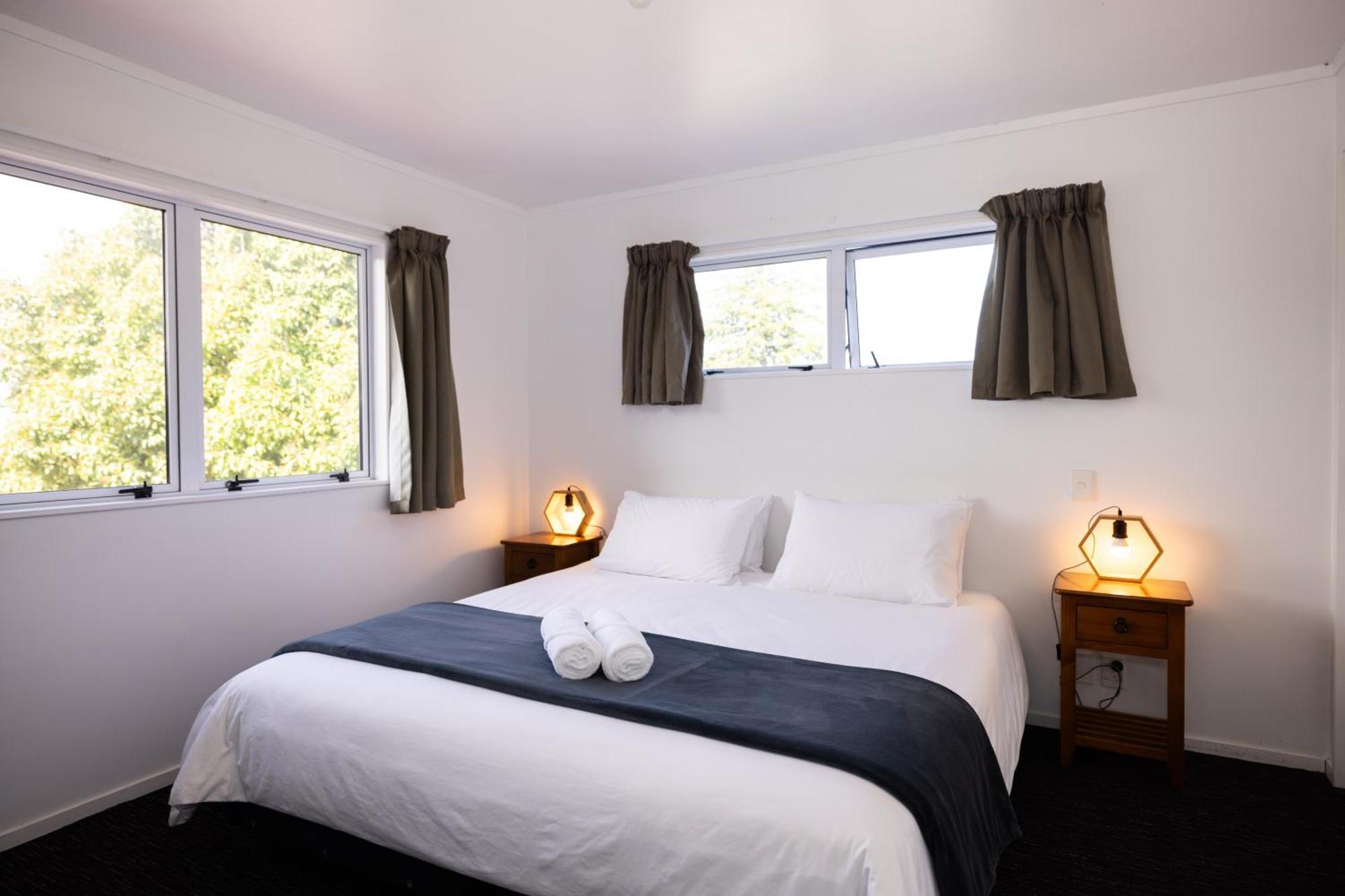 Haka House Taupo Hostel Bagian luar foto